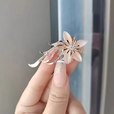 Luxury Sparkling Flower Hijab Brooch/Pin